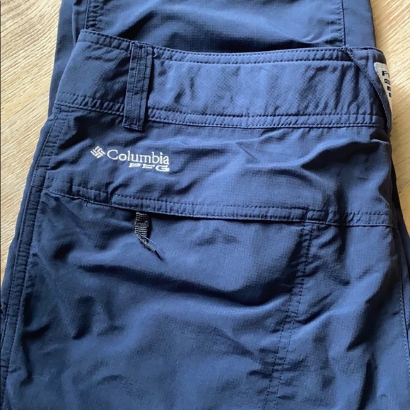 Columbia Omni-shade navy pants - Picture 2 of 7